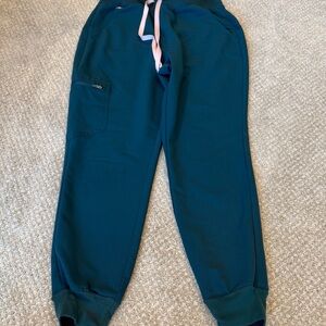 🎀 Figs scrub Zamora Joggers in Caribbean Blue size S 🎀